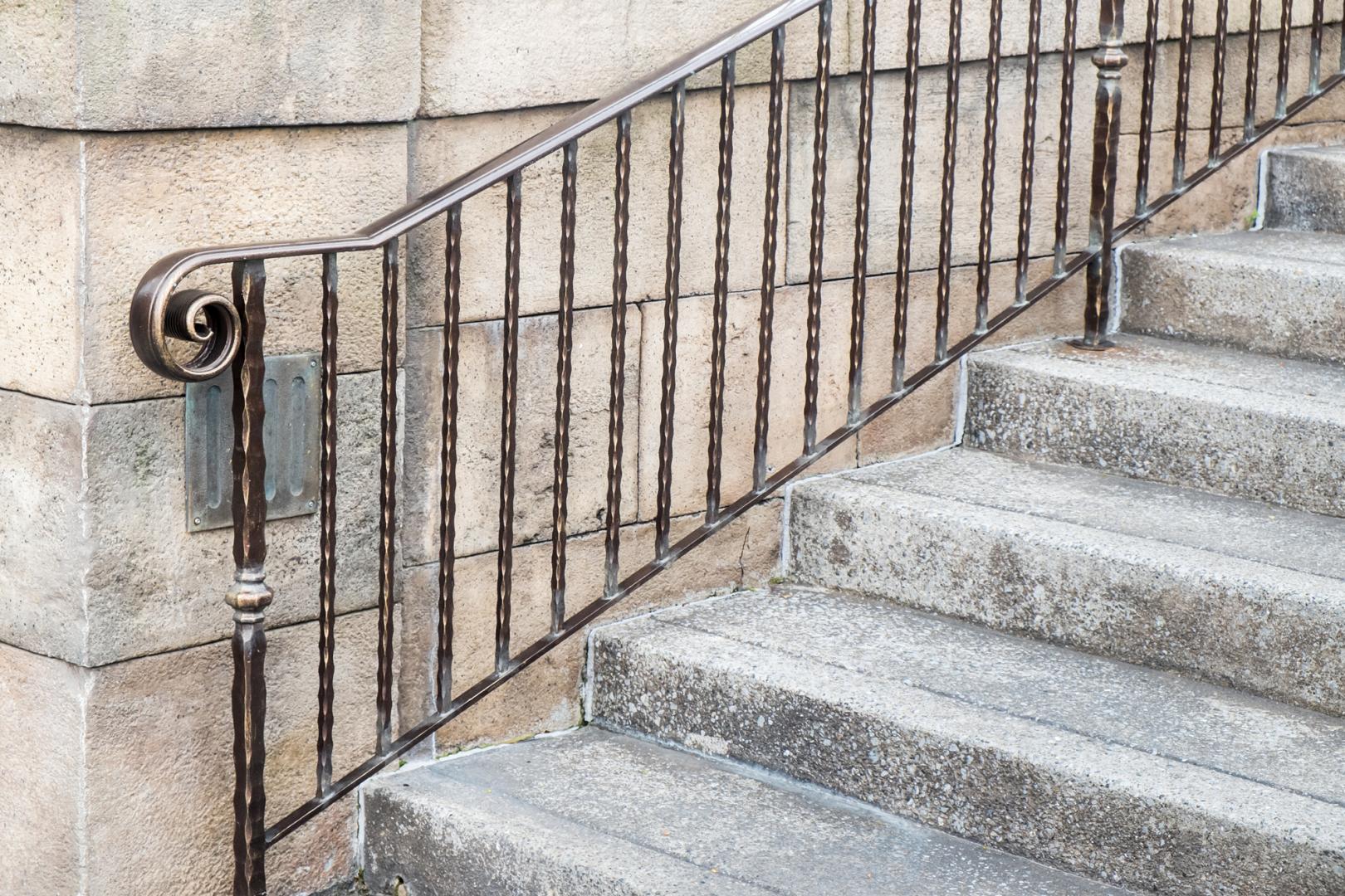 4 Gruesome Mistakes to Avoid When Buying Balustrades