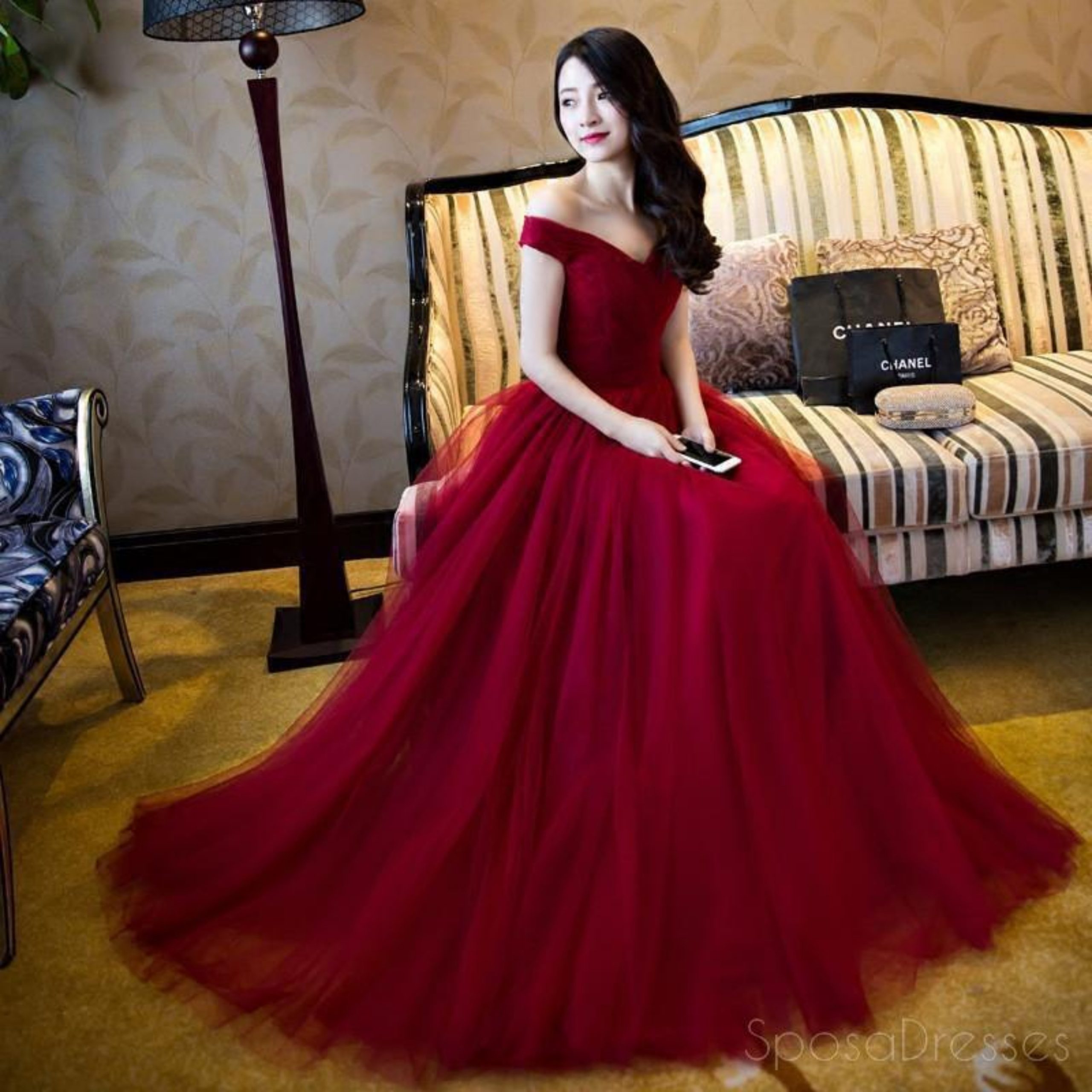 Become a Gorgeous Diva: Follow these Tips before Checking out Red Prom Dresses