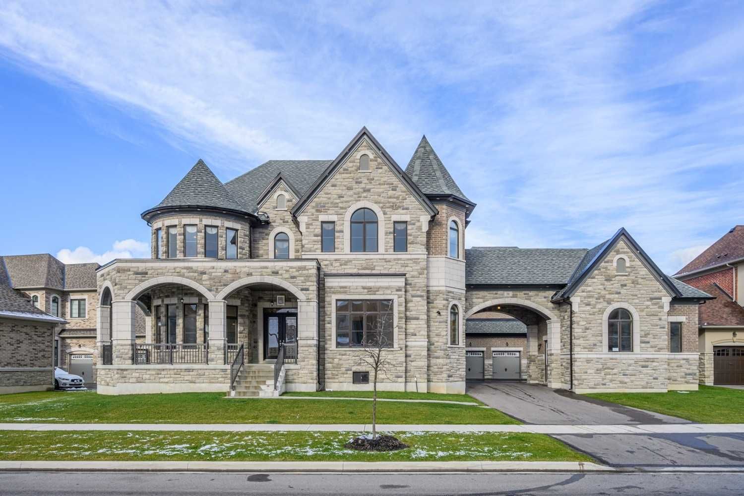 Hire a Real Estate Agent for House for Sale in Kleinburg: