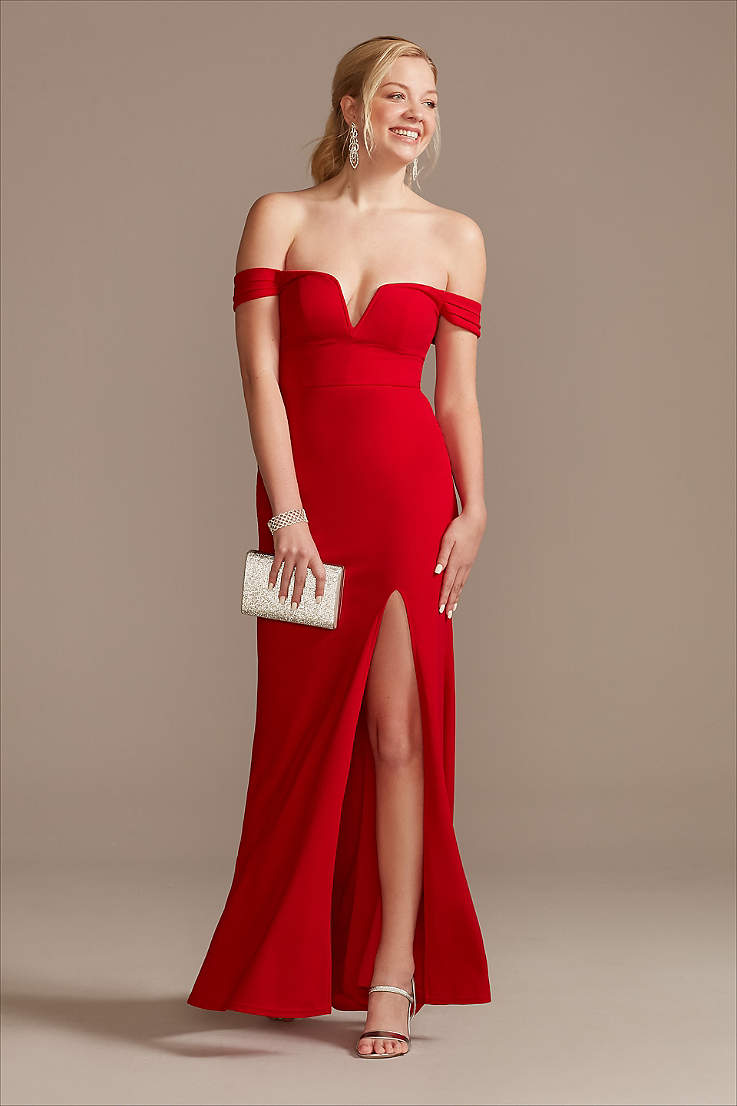 Become a Prom Queen in That Red Prom Dress