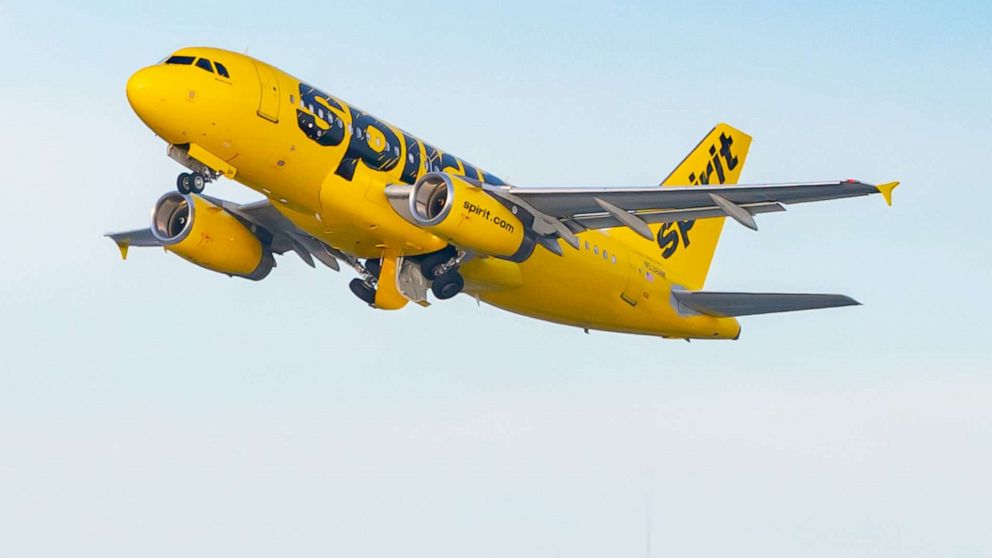 How Do I Contact a Live Person at Spirit Airlines?