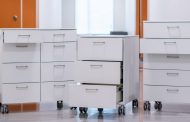 4 Considerations While Buying A Medical Utility Cart